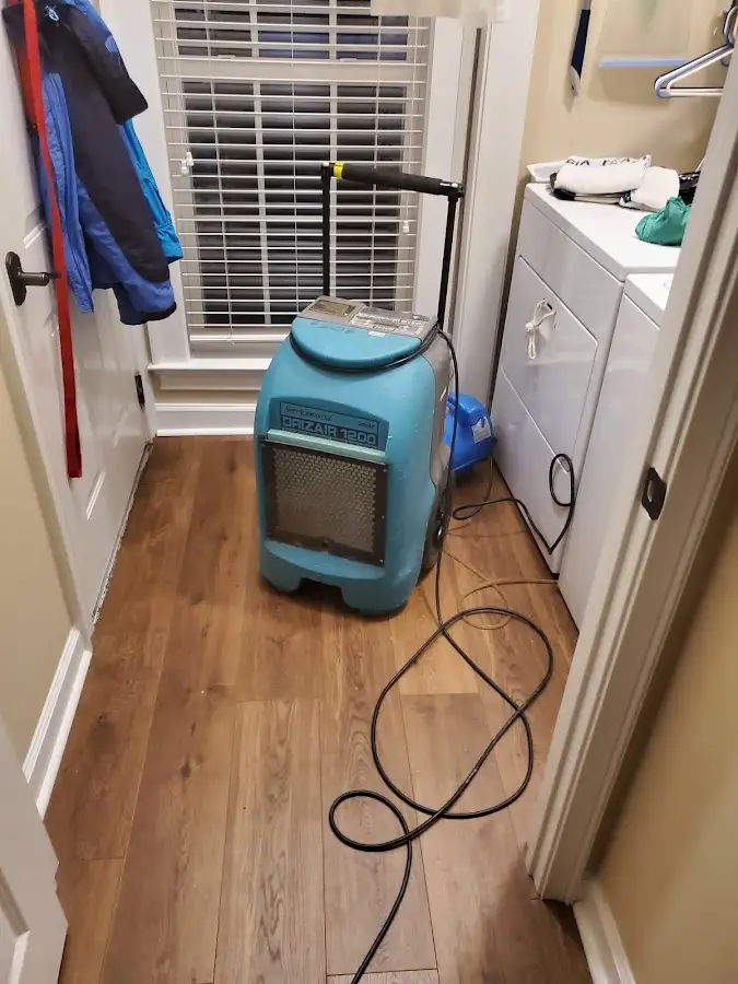 Commercial dehumidifier deployed for Flood Damage Cleanup in Muskego